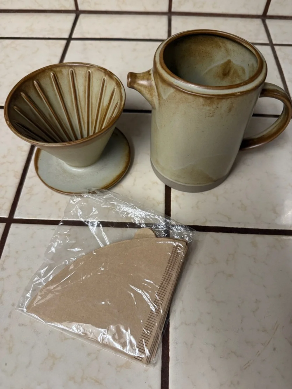Ceramic Pour-Over Coffee Dripper and Carafe Set - Picture 3 of 8